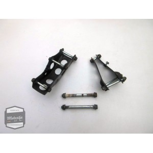 Honda CB250 motorblok frame bouten met schetsplaten / framebouten