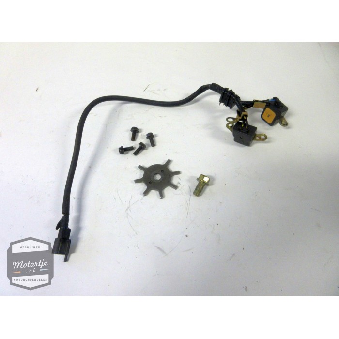 Honda CBR1000F pick-ups / pickups / pulsgevers / opnemers / ontsteking sensors / pick ups Honda CBR1000F pick-ups / pickups / pulsgevers / opnemers / ontsteking sensors / pick ups