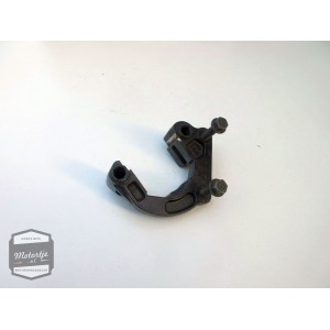 Suzuki GSX750 ES/EF remklauwhouder rechts / rechter remklauw houder / rem tang bracket
