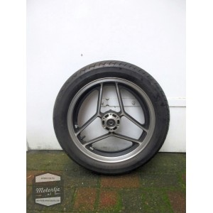 Suzuki GSX750 ES/EF voorwiel / voorvelg / voor wiel velg